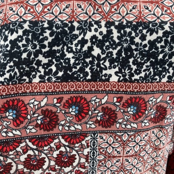 Roommates Boho Flowy Mixed Floral Print Lace Ruffle Bell Sleeve Tops - Picture 15 of 16